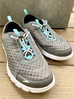 Women’s Speedo Water Shoes Size 9 Gray & Teal Mesh Slip-On Athletic Land to Sea